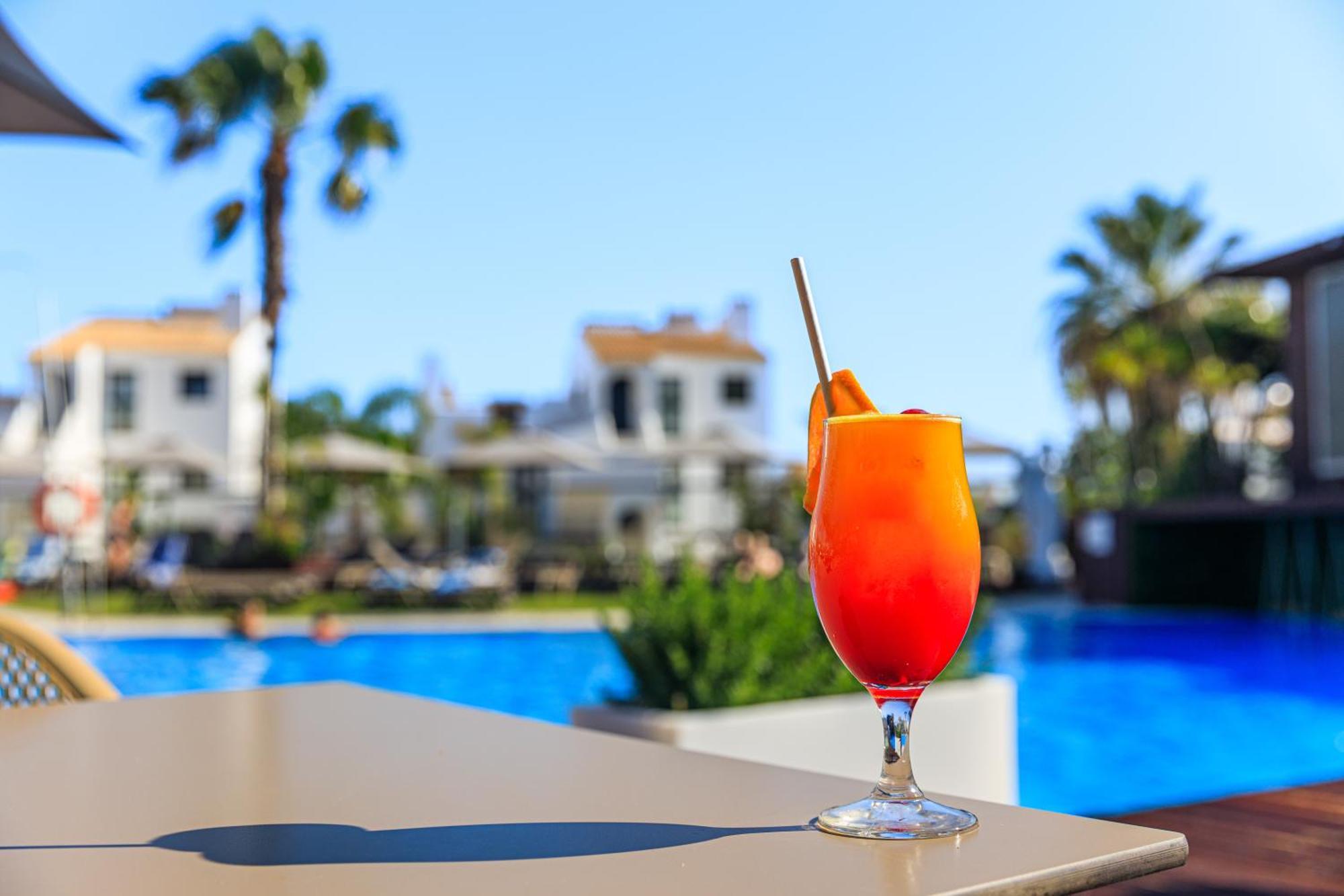 Apartamentos Honorio - Pool And Garden Виламура Экстерьер фото